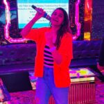 Priya Bhavani Shankar Instagram - Innisai mazhaiyil nanaiya thayaaraaa??👩🏼‍🎤 To more crazy destinations & weekends 🙌🏼🎤💃🏻 @ramsesk09 @rajvel.rs @manojgupta5 Sapa, Vietnam