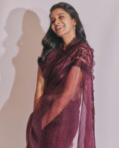 Priya Bhavani Shankar Instagram - 🍷🍷

Styling : @niru05_raghupathy 
Saree : @jade_bymk
Earings : @houseofshikha
Finger ring : @bcos_its_silver
Juttis : @koblerrshoes
Make up : @makeupmaliksam 
Hair : @koduruamarnath 
Photography : @arifminhaz