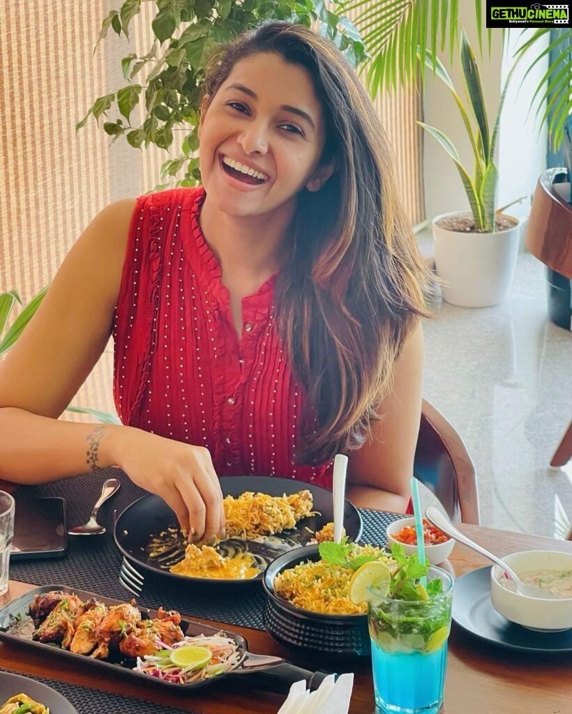 Priya Bhavani Shankar Instagram - I am so so glad I got to spend Ramzan at our own @liams_diner ☺ I’m very proud of this young team, learning and progressing each day❤ and team @liams_diner , we absolutely loved the Biryani Dalcha and the tomato sweet you guys made for us☺ and the pan shake is always my absolute fav☺ cheers guys.. make this summer count❤ Happy Ramzan 🤗🤗