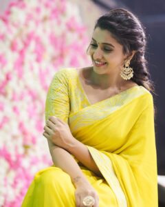 Priya Bhavani Shankar Instagram - தமிழ் புத்தாண்டு வாழ்த்துகள் ❤️

PC: @arunprasath_photography 
Stylist: @niru05_raghupathy 
Saree: @geethikakanumilli
Jewellery: @houseofshikha
Makeup: @makeupmaliksam 
Hair: @koduruamarnath