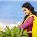 Priya Bhavani Shankar Instagram – 🙋🏻‍♀️April already! 

PC: @arunprasath_photography
Outfit: @label_kinjalmodi
Jewellery: @stylorisilver 
Makeup: @makeupmaliksam 
Styled by: @nikhitaniranjan