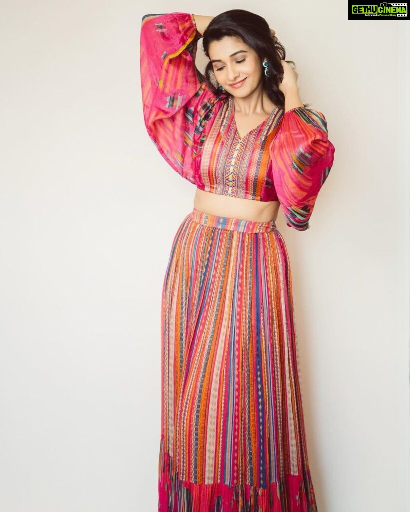 Priya Bhavani Shankar Instagram - 🎀💗 Outfit:- @saundhindia Acessories:- @houseofqc HMU: @makeupmaliksam Styling:- @shefalideora_ Assistant:- @justmahnaz Pictures:- @_anupphotography