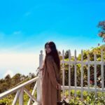 Priya Varrier Instagram - Happy new year! Welcoming 2023 with a heart full of love and gratitude🤌🏻 Thank you @villaretreat for being a wonderful host! Kodaikanal, tamil nadu
