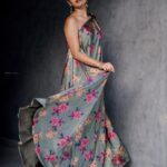 Priya Varrier Instagram - 🌸 Outfit: @designs_by_lis Styling: @styledbysmiji Photography: @jiksonphotography HMU: @neethu_makeupartist Jewellery: @leah_palathinkal