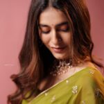 Priya Varrier Instagram - 🌻