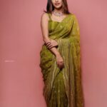 Priya Varrier Instagram - Dekho,but pyaar se!💚 Stylist: @asaniya_nazrin Photography: @jiksonphotography Jewellery: @ttdevassy Outfit: @khajuraho_boutique_ HMU: @touchbysire Studio: @thehouseofloc