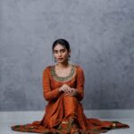 Priya Varrier Instagram - ஒரு தெய்வம் தந்த பூவே…🥀 Outfit: @jugalbandhi Styling: @styledbysmiji Pc: @jiksonphotography HMU: @neethu_makeupartist