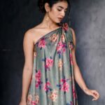Priya Varrier Instagram - 🌸 Outfit: @designs_by_lis Styling: @styledbysmiji Photography: @jiksonphotography HMU: @neethu_makeupartist Jewellery: @leah_palathinkal