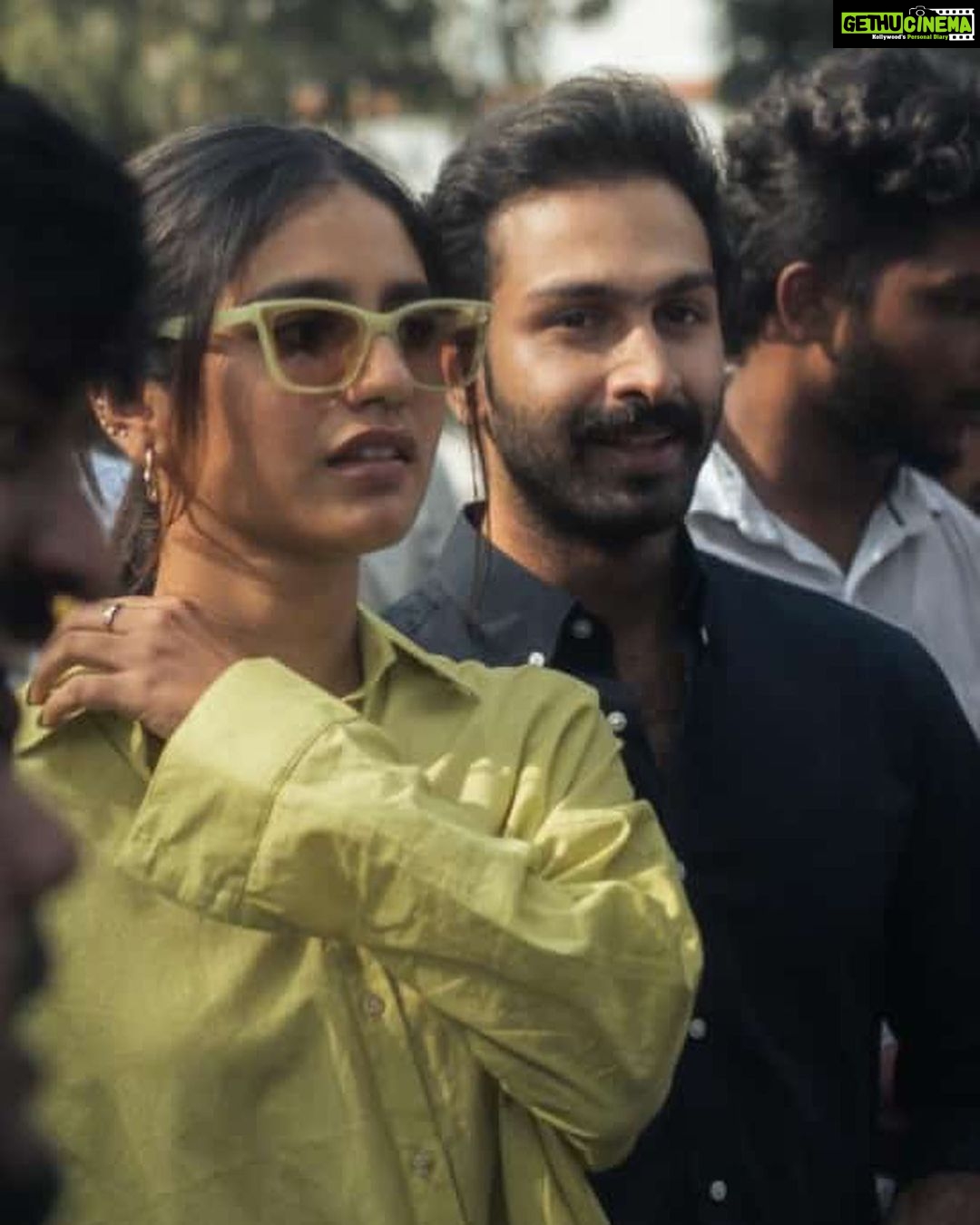 Priya Varrier Instagram - Dear Vishal to my Gayatri,most importantly Nichu to my PP, where do I even begin? I feel immensely blessed to have met you through this journey.You’re one of the priceless takeaways I’ll cherish from this very special film.You’ve been nothing but a wonderful co actor and an amazing friend.I don’t think it would’ve been as smooth and easy as it was without you around.You were always there when I needed you and otherwise.You were there for small wins as well as moments when I needed someone to lean on. You are most definitely the best shoulder for me to cry on,quite literally😂.I’ve not seen someone so genuinely root for me and I mean it. Each time you say that I deserve better,you make sure to be the one who treats me that way at the first place.Like you keep saying I hope everyone accepts us for who we are. I wish for the world to see more of your talent and kindness.The world needs people like you amidst all the chaos,to remind everyone to be gracious and humble. I have immense respect and love for the person you are.I shall try and be that trustworthy friend of yours to the best of my ability. PS: Gayatri wouldn’t have been possible without your honesty and support.Thanking her Vishal for that. As far as I’m concerned,just grateful that the universe brought me a great friend in the form of a genuine human. Love and love only.💚