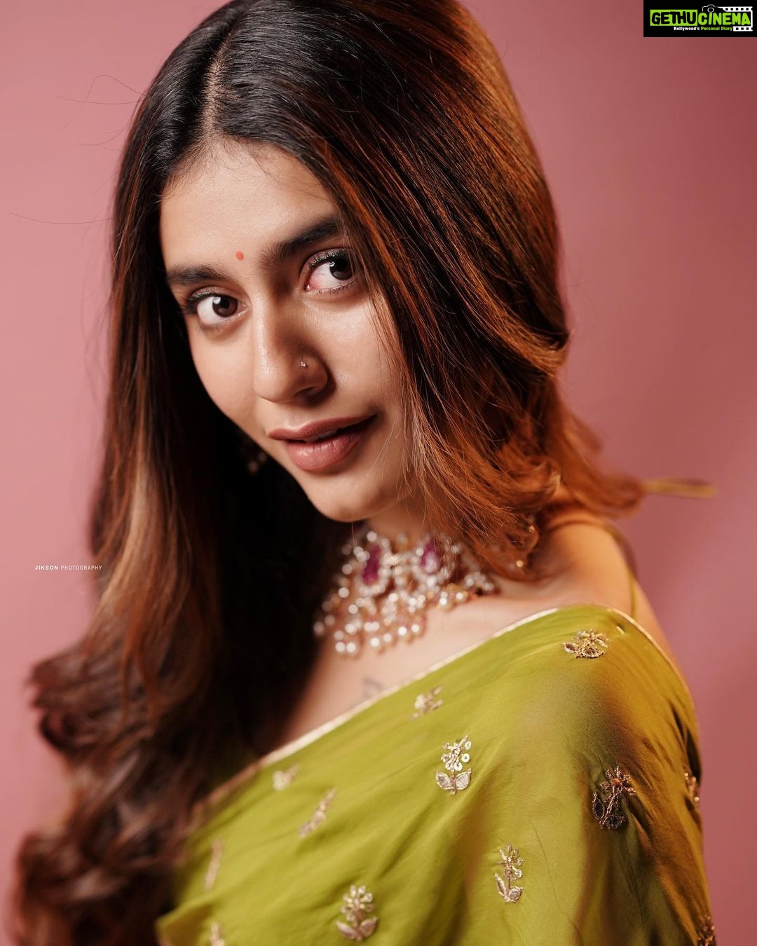 Priya Varrier Instagram - 🌞