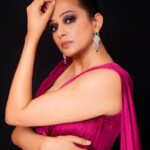 Priyamani Instagram - She should either be a work of art or wear a work of art .. Oscar Wilde Outfit : @the_simsstudio @seema_patel30 Styling : @mehekshetty ❤️❤️ Earrrings : @adinath_fashion 📸: @arunkummar_portraits Retouched : @v_capturesphotography MUH : @makeupby_yadhu @aruna_makeup_hair #chittarastarawards2023 #gown💕 #lovemyjob #gratitude🙏