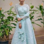 Priyamani Instagram - In a world full of trends …sometimes a woman just needs to wear something classic ❤️❤️❤️ Outfit : @asopalav Styling : @mehekshetty ❤️❤️ 📸 : @lala_photuwale MUH : @pradeep_makeup @shobhahawale #mickgotadi #traditionalwear #instalike #shaadi