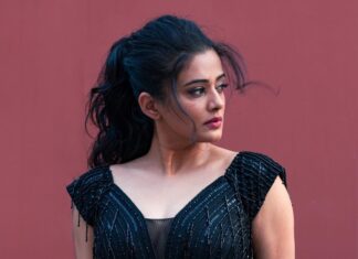 Priyamani Instagram - Life is not always black or white…. But …there’s no harm in wearing it 🖤🖤🖤 Outfit : @majesticbyjapnah Styling : @mehekshetty ❤️❤️ 📸: @tanushkaan MUH : @pradeep_makeup @shobhahawale #mickgotadi #stayblessed #cocktailparty #lovethislook