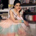 Priyamani Instagram - Dream big, sparkle on and shine bright ❤️❤️❤️ Outfit : @pariscreation7 Styling : @mehekshetty ❤️❤️ 📸 : @lala_photuwale HMU : @pradeep_makeup @shobhahawale #mickgotadi #lovethisjodi #sangeethnight