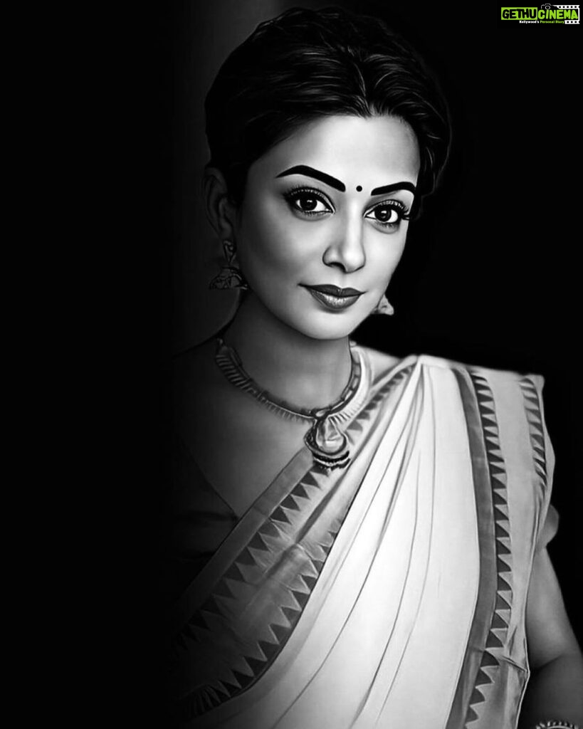 Priyamani Instagram - Black &white creates a strange dreamscape that colour never can 🖤🖤🖤🤍🤍 Pic courtesy … @sathish_filmmaker Mumbai, Maharashtra