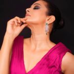 Priyamani Instagram - She should either be a work of art or wear a work of art .. Oscar Wilde Outfit : @the_simsstudio @seema_patel30 Styling : @mehekshetty ❤️❤️ Earrrings : @adinath_fashion 📸: @arunkummar_portraits Retouched : @v_capturesphotography MUH : @makeupby_yadhu @aruna_makeup_hair #chittarastarawards2023 #gown💕 #lovemyjob #gratitude🙏