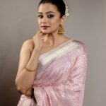 Priyamani Instagram - Elegance is the one beauty that never fades ❤️❤️ Outfit : @deepthiganeshlabel Jewellery : @aditi_collection Bangles : @deepthiganeshlabel 📸 : @kiransaphotography Styled by : @stylebyannapurna MUH : @pradeep_makeup @shobhahawale #custodyonmay12 #sareelove