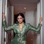 Priyamani Instagram - Green is neither attention seeking nor boring 💚💚💚 It’s the perfect balance 💚💚💚 For Filmfare2023… Outfit : @ziplinemade Styling : @theitembomb 💚💚 📸: @v_capturesphotography ❤️ MUH : @pradeep_makeup @shobhahawale #filmfare2023 #gogreen💚 #lovinglife💞