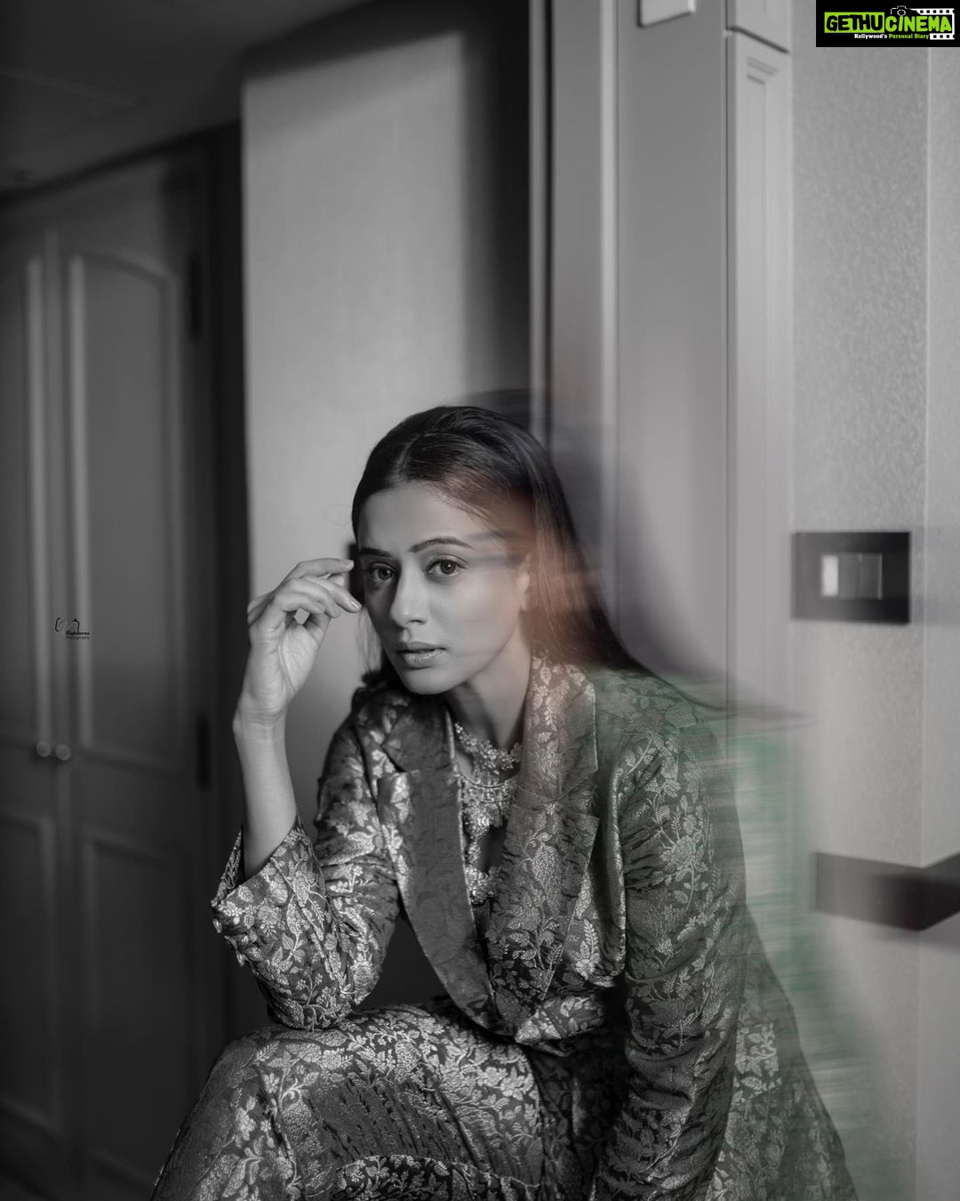 Priyamani Instagram - Green is neither attention seeking nor boring πππ Itβs the perfect balance πππ For Filmfare2023β¦ Outfit : @ziplinemade Styling : @theitembomb ππ πΈ: @v_capturesphotography β€οΈ MUH : @pradeep_makeup @shobhahawale #filmfare2023 #gogreenπ #lovinglifeπ