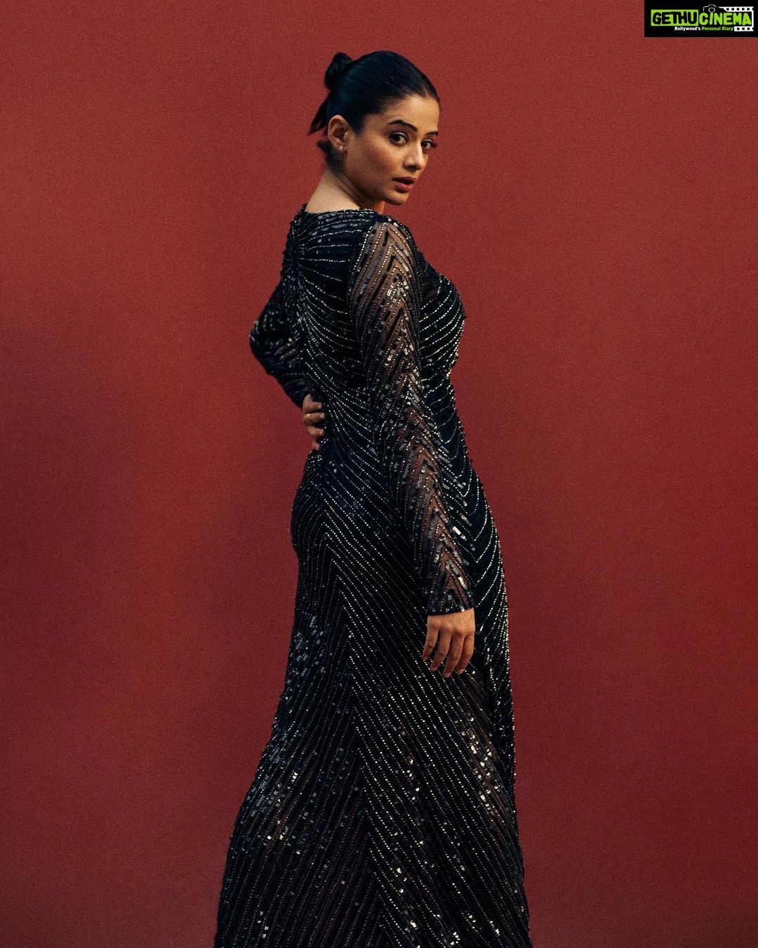 Priyamani Instagram - Change is hard at first, messy in the middle but gorgeous at the end ❤️❤️❤️ Outfit : @majesticbyjapnah Styling : @mehekshetty ❤️❤️ 📸 : @lala_photuwale 🤗 MUH : @pradeep_makeup @shobhahawale ❤️❤️❤️ #ottchangemakerawards2023 #bethebestyou #changetheworld