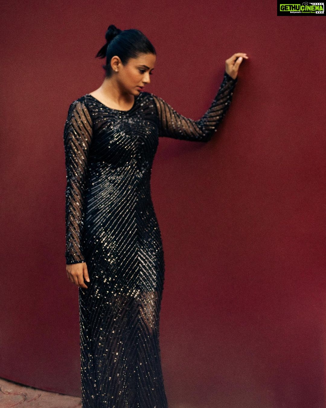 Priyamani Instagram - Change is hard at first, messy in the middle but gorgeous at the end ❤️❤️❤️ Outfit : @majesticbyjapnah Styling : @mehekshetty ❤️❤️ 📸 : @lala_photuwale 🤗 MUH : @pradeep_makeup @shobhahawale ❤️❤️❤️ #ottchangemakerawards2023 #bethebestyou #changetheworld