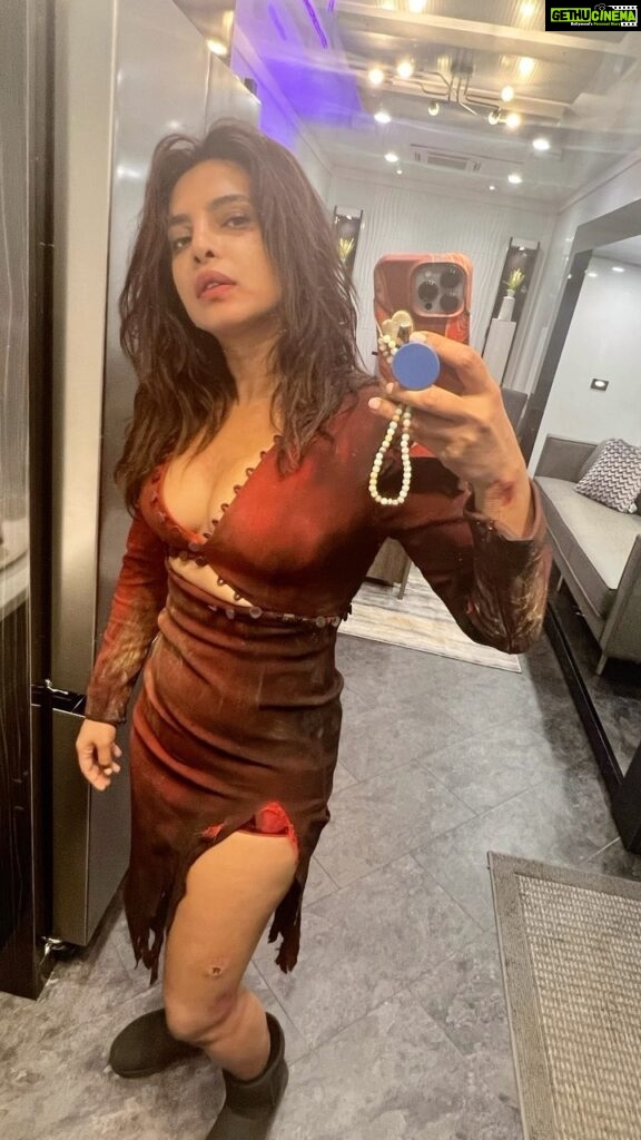 Priyanka Chopra Instagram - Blood, sweat, and tears, literally. 😉😆 So grateful for the brilliant stunt coordinators on @citadelonprime 🙏🏽 @don_thai , @jyou10 and @nikkipowell114 you made doing my own stunts feel like a cake walk. Wait, what ,Kidding! There was nothing easy about that but having you and your excellent team around made me feel so safe. Thank you!! Also Special thanks to my amazing stunt double @neeshnation, who did all the falling/landing (the tuff stuff) on my behalf 🙈😉 Couldn’t have done this without you all. Season finale this week ♥ PS: wait for the end. That’s @jyou10 as usual hyping me 🫶🏽 #BTS