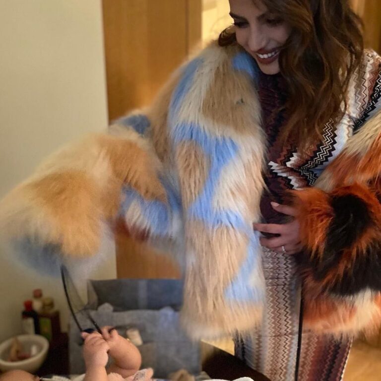 Priyanka Chopra Instagram - What a night 💥 📸: @nicolasgerardin Royal