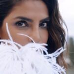 Priyanka Chopra Instagram - Good luck to all the nominees tonight. Love and light. #Oscars95 🎥 produced by: @maximsap x @f2max Filmed by: @marty_rush Los Angeles, California