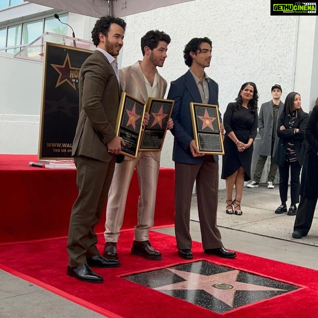 Priyanka Chopra Instagram - So proud of you my love! Congratulations @jonasbrothers ❤️ Hollywood Walk of Fame