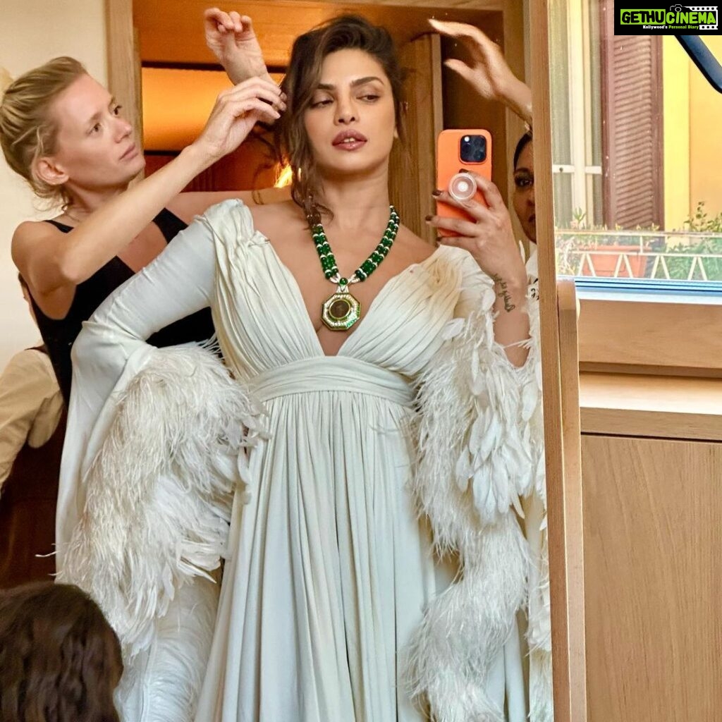Priyanka Chopra Instagram - Italia photo dump 🇮🇹 ❤️ 🌟 #bestteamever @bulgari Rome,ltaly
