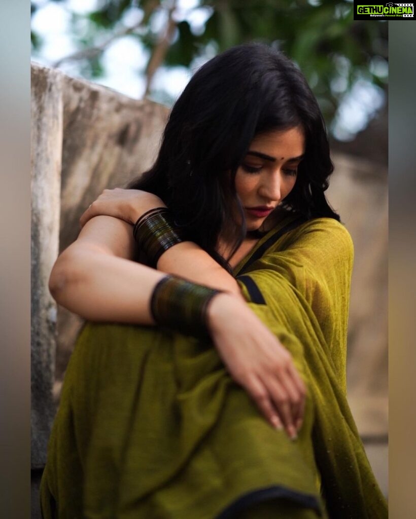 Priyanka Jawalkar Instagram - Retro-ing 🖤