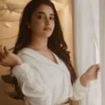 Priyanka Mohan Instagram – 🤎

📸 @vasanthphotography 
M&H @kalwon_beauty 
Styling @stay__slay