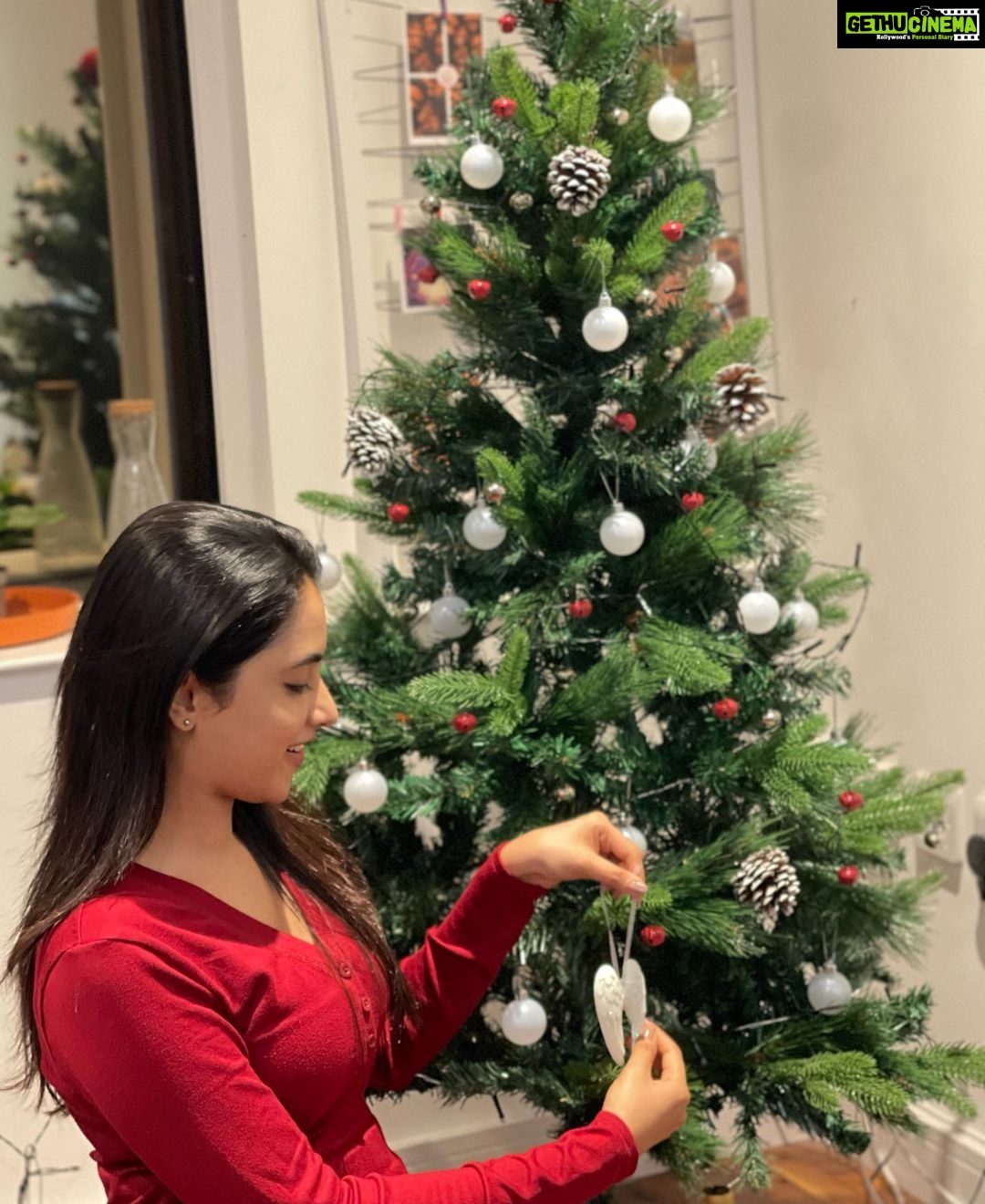 Priyanka Mohan - 1 Million Likes - Wishing y’all a very merry Christmas 🎄 ❄️☃️