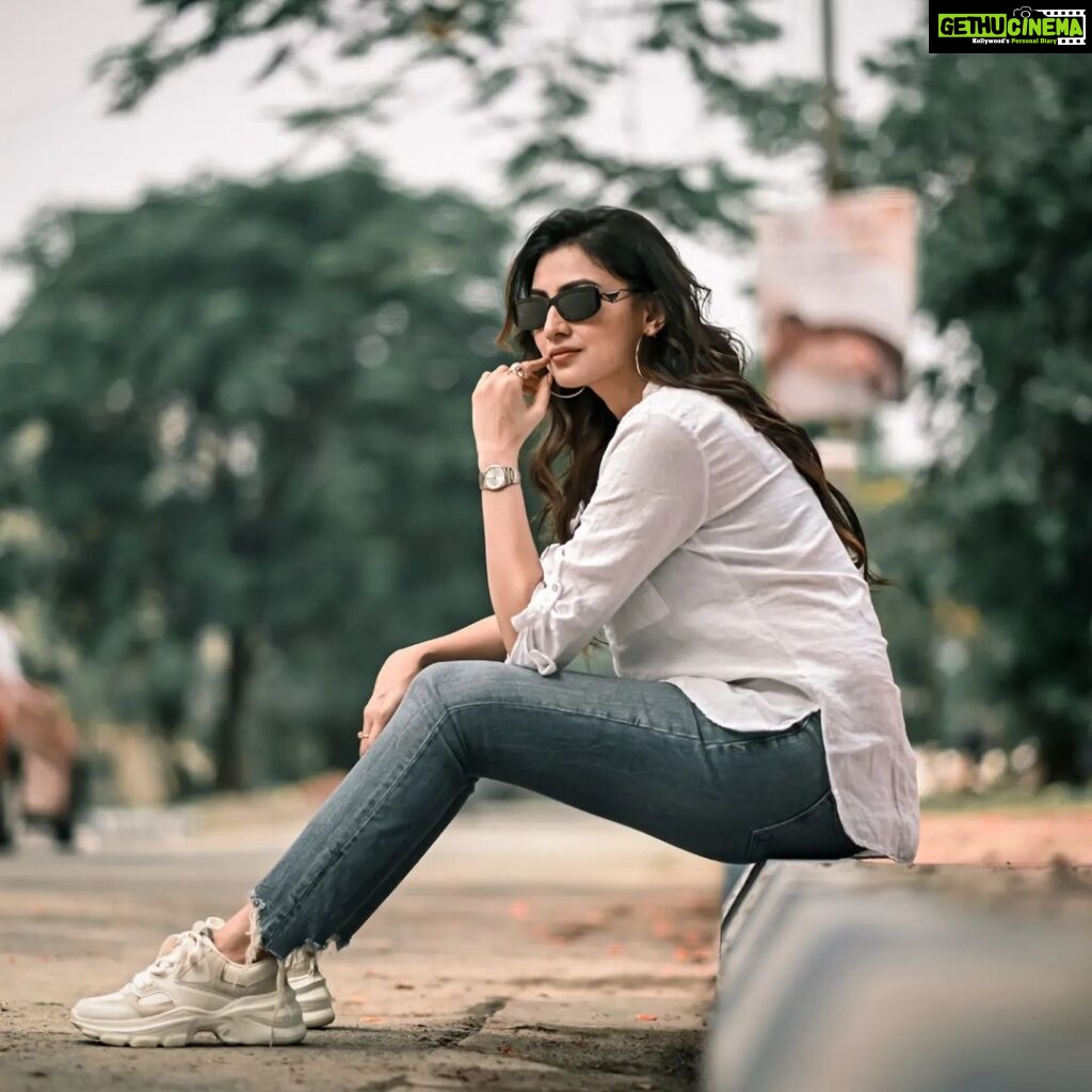 Priyanka Mondal Instagram - My future is so bright so I gotta wear shades 🤍🕶 📷 - @koustavdutta1712 🔗 - @rudrakshprnads Hair by - @optimisticaamrapali96 #photos #photooftheday #portraits #portraitphotography #kolkatadiaries #streetphotography #explorepage #explore #foryou #trending #instagood #instafashion #fashioninsta #instagram #priyankamondalofficial Kolkata, India