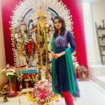 Priyanka Mondal Instagram - May Ma bless us all with the right spirit. Meeting my wonderful friends at @abhijitpl2 's Annapurna Puja