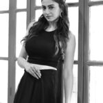 Priyanka Mondal Instagram - Monochromatic 🖤🤍 📷 - @koustavdutta1712 🔗 - @rudrakshprnads #photo #monochrome #monochromatic #monochromephotography #monochromaticphotography #foryou #foryoupage #trending #explorepage #instagram #priyankamondal #priyankamondalofficial The Common Room