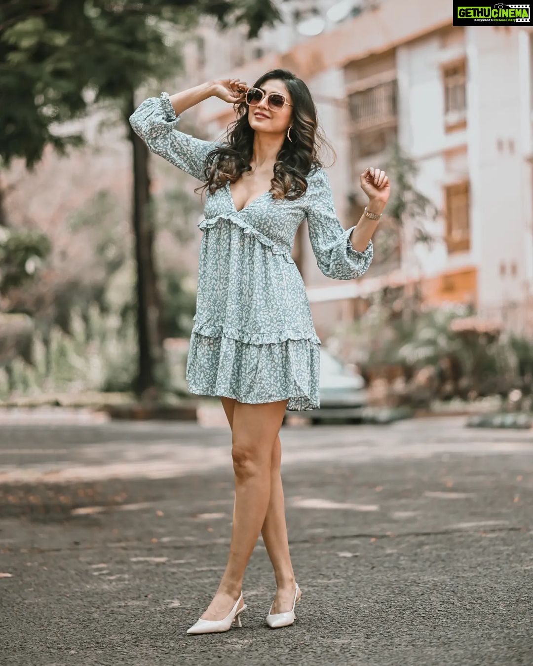 Priyanka Mondal Instagram - Summer Days ❤️🔥🌞 📷 - @koustavdutta1712 🔗 - @rudrakshprnads #photos #portraits #photooftheday #photoshoot #summer #summerdays #instafashion #instagood #instagram #explore #explorepage #foryou #priyankamondalofficial Kolkata, India