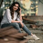 Priyanka Mondal Instagram - Looking at You 🤍 📷 - @koustavdutta1712 🔗 - @rudrakshprnads #photo #portraits #photooftheday #kolkataphotography #kolkatastreetphotography #kolkataportraits #kolkatadiaries #trending #explorepage #foryou #instafashion #priyankamondal #priyankamondalofficial #instagood #instagram Kolkata, India