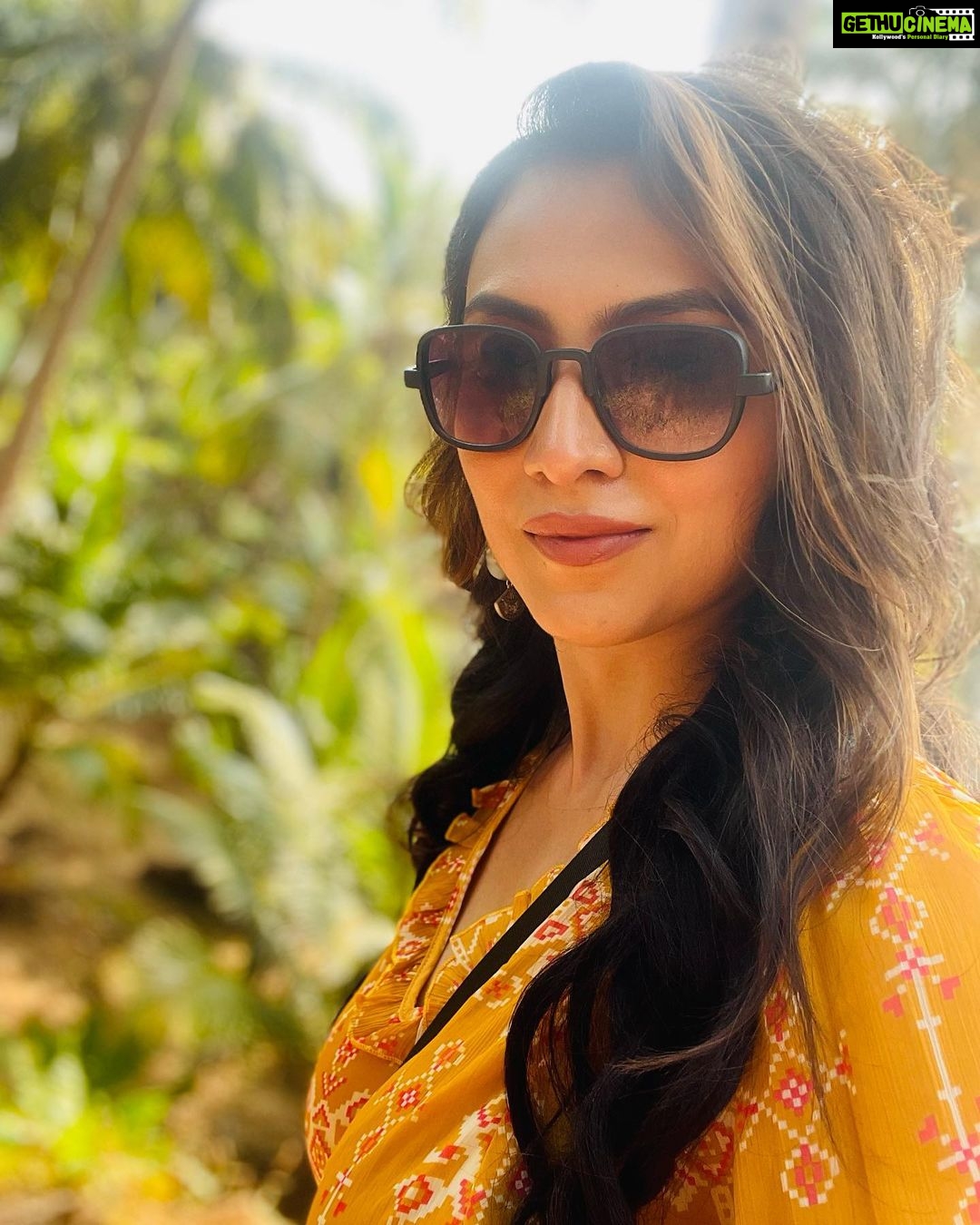 Priyanka Mondal Instagram - Behind the shooting #Titash #olokkhisingoa shooting Do watch the series in @klikk.tv app Goa