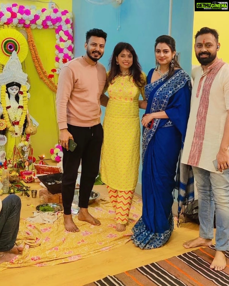 Priyanka Mondal Instagram - Saraswati pujo 2023 #priyankamondalofficial Pathshala. Institute of Performing Arts and Fitness