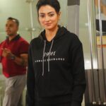 Priyanka Mondal Instagram - Thank you so much @indulgexpress & @sharmighosal for this honour. I’m so grateful to give away the awards to the winners. I love this & thoroughly enjoyed the whole thing. @getfitatskulpt is also a great gym with so many equipments. I thank Indulge for taking such a wonderful initiative to keep people fit ♥️ Mkup & hair done by @pritha_dutta_official #priyankamondalofficial Skulpt.