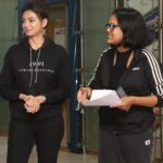 Priyanka Mondal Instagram - Thank you so much @indulgexpress & @sharmighosal for this honour. I’m so grateful to give away the awards to the winners. I love this & thoroughly enjoyed the whole thing. @getfitatskulpt is also a great gym with so many equipments. I thank Indulge for taking such a wonderful initiative to keep people fit ♥️ Mkup & hair done by @pritha_dutta_official #priyankamondalofficial Skulpt.
