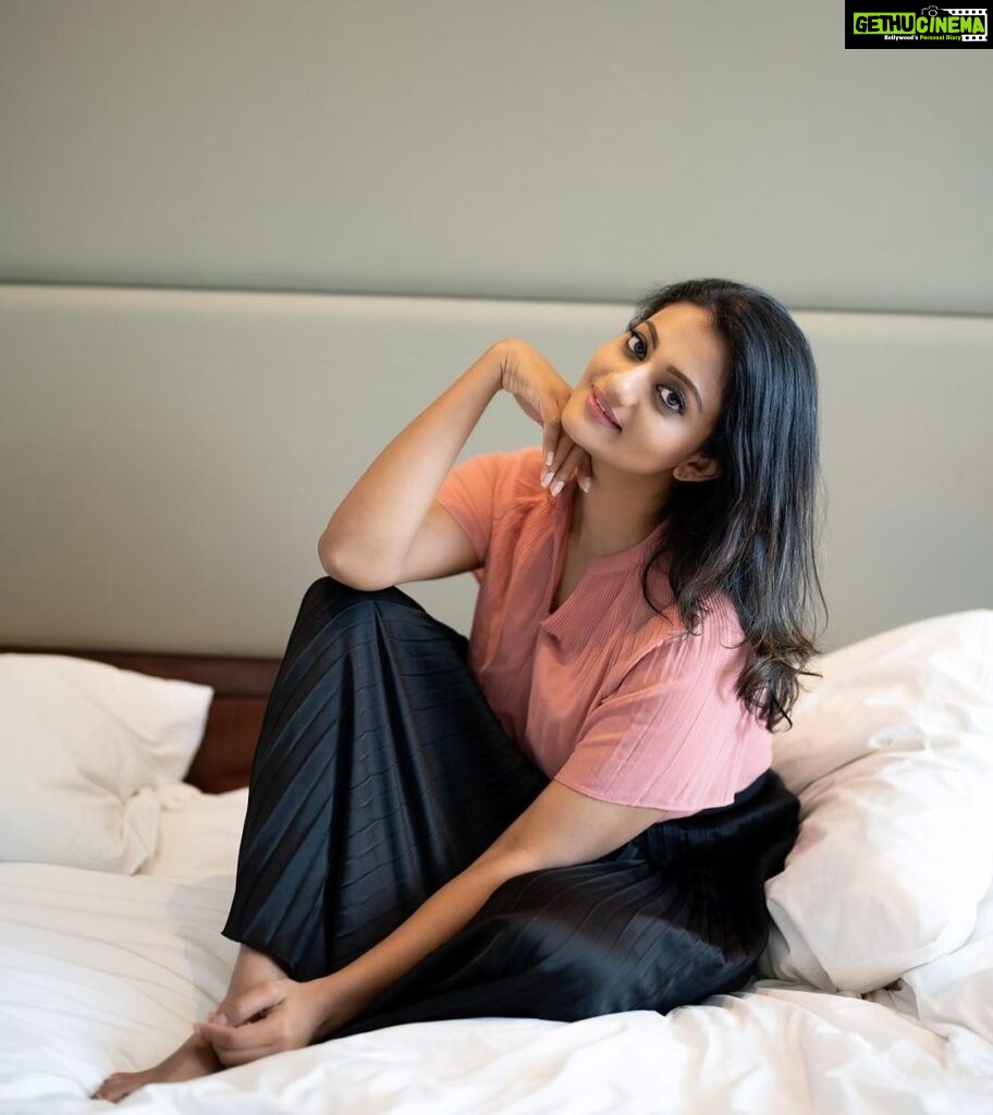 Priyanka Nair Instagram - Love yourself just as you are. 📸 @alwinmalayattoor Mua and styling - @elsamma_johnson_ #priyankanair #instagram #sundaypic #photooftheday