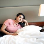 Priyanka Nair Instagram - तुम आए तो आज मुझे याद गली में आज चाँद निकला जाने कितने दिनों के बाद गली में आज चाँद निकला… 📸 @alwinmalayattoor Mua and styling - @elsamma_johnson_ #galimeinaajchandnikla #instamood #priyankanair