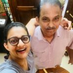 Priyanka Nair Instagram - സന്തോഷ ജന്മദിനം അച്ഛൻ കുട്ടിക്ക് ❤️ #happybirthdayacha #birthdaywishes #birthdaycelebration #instagram @priyada_nair @muraleedharan715 @ponnammamuraleedharan