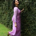Priyanka Nair Instagram - Cheerful morning vibes 📸 @mulla_photography_ Costume - @aanunobbyofficial #sundayvibes #instagram #priyankanair #saree Trivandrum, India
