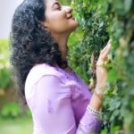 Priyanka Nair Instagram - Lavender love 💜 Photography - @mulla_photography_ @giju341 Costume - @aanunobbyofficial #priyankanair #instagamreels #lavender #instafashion India