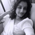 Priyanka Nair Instagram – Cheerful morning vibes ♥️
#priyankanair #instadaily #morning #ilayaraaja