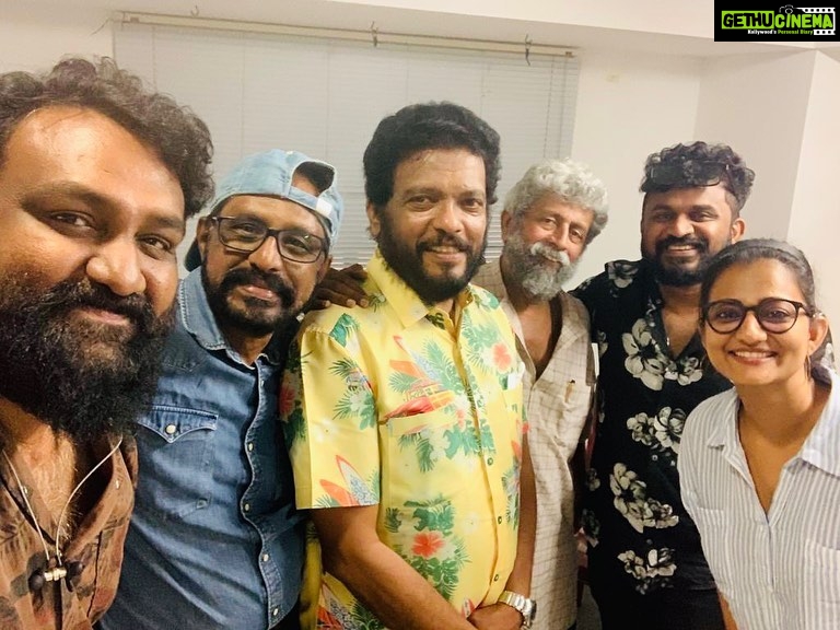 Priyanka Nair Instagram - Delighted to be a part of Sri prem Nazir foundation short film festival final selection with eminent personalities of Malayalam film industry. 😍😍@tkrajeevkumar @alagappan.n.cinematographer #jagadeesh @shankarspage @tharun_moorthy #shortfilmfestival #premnazir #foundation #malayalamcinema