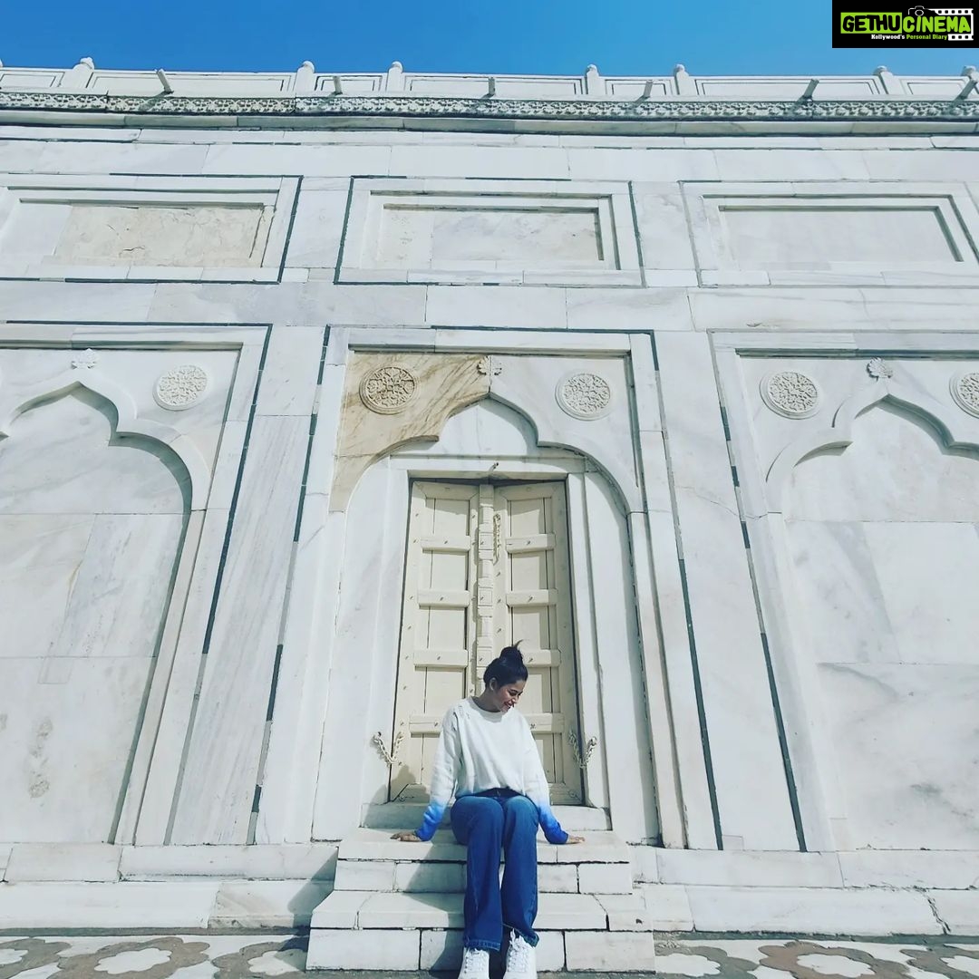 Priyanka Ruth Instagram - Happy valentine's day ❤️ . . . #velentinesday #tajmahal #love #keepsmiling #instagood #instareels #instadaily #trending #saipriyankaruth